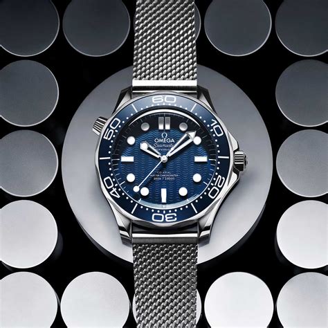 james bond omega seamaster diver.